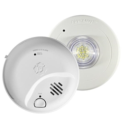 BRK First Alert SMIC0100-AC Hardwired Dual Smoke & CO Alarm + SLED177 Strobe